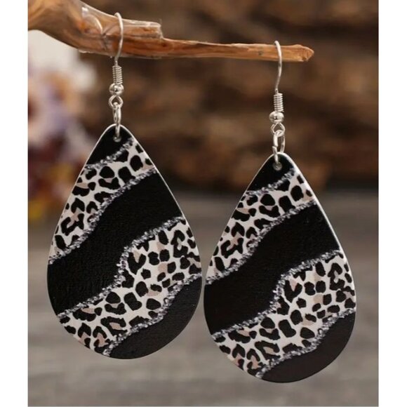 Animal Print Teardrop Leather Earrings With Hypoallergenic Hooks‎ NEW - Picture 1 of 3